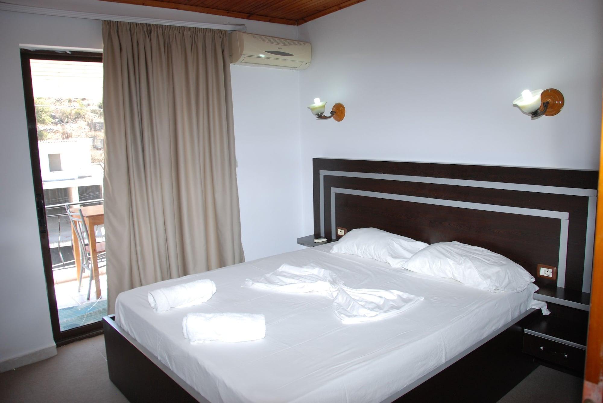 Hotel Freskia Sarandë Exterior foto